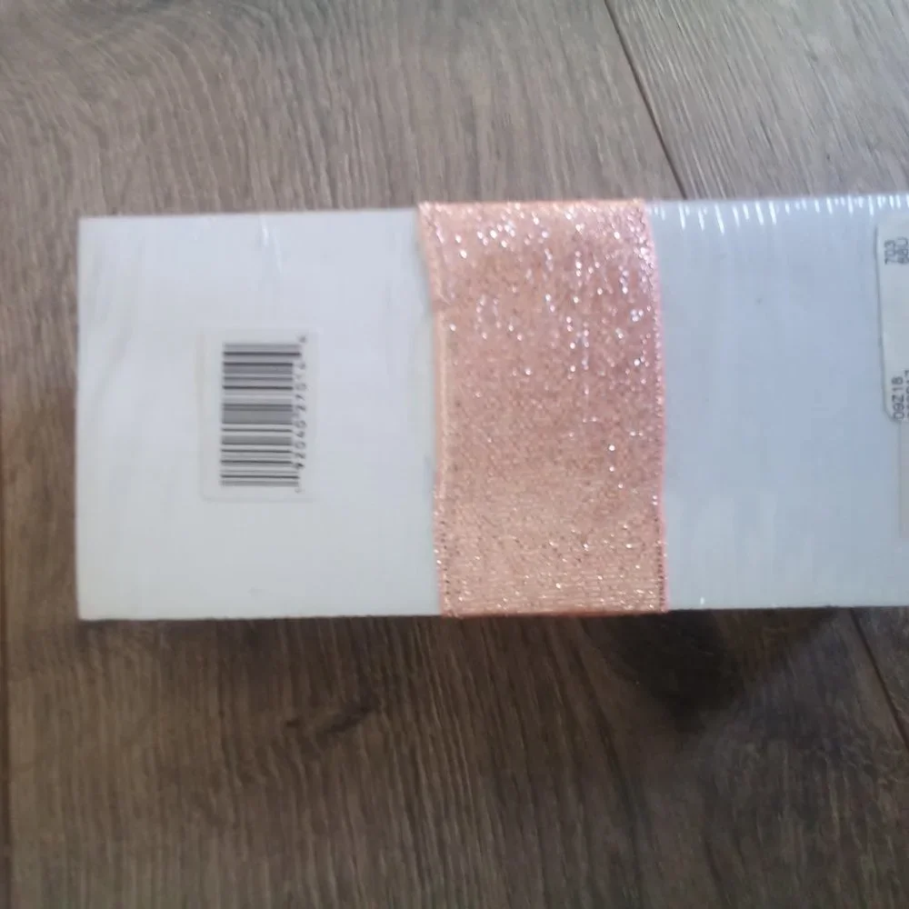 NWT GIFT Pen and pad SET